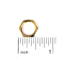 Nut - E1028