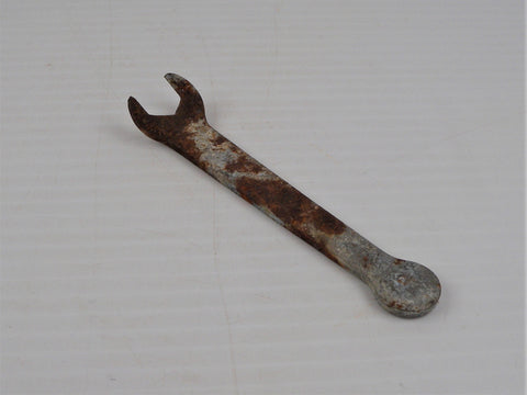 Wrench 220B Rusty