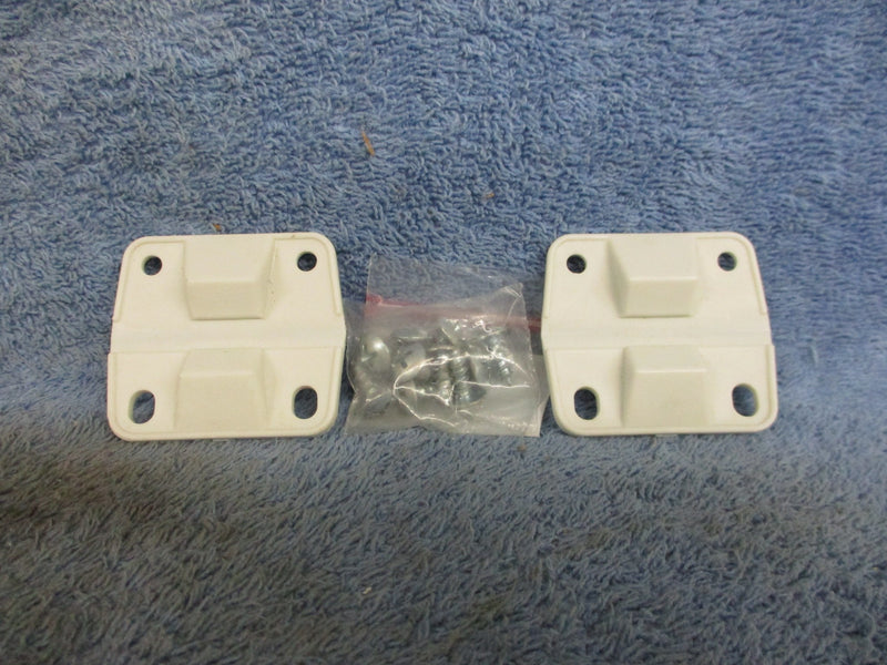 Hinge Set Almond