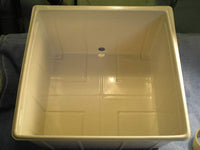 Ice tub